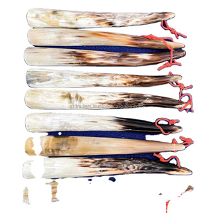 Calzador de Cuerno de Búfalo Natural Hecho a Mano - Diseño Antiguo de Alta Calidad Ecológico, Accesorios para Zapatos de Estilo Moderno - Product Image 2