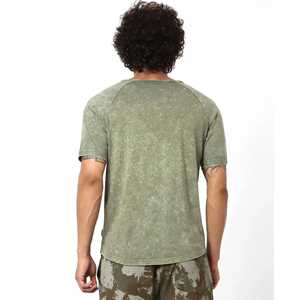 เสื้อยืดโอเวอร์ไซส์ผู้ชายไซส์ใหญ่ ผ้าฝ้าย 100% ซักกรด ป้องกันรังสียูวี สตรีทแวร์ ผ้า 230 กรัม พิมพ์ลายโลโก้ด้านหน้า แบบวินเทจ - Product Image 3