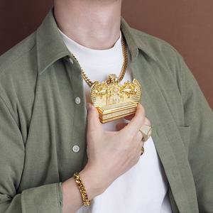 Collier pendentif hip-hop diamanté très demandé pour hommes, style urbain et idéal pour offrir, disponible à bon prix - Product Image 2