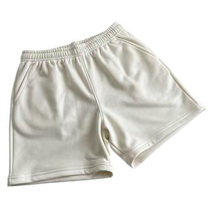 กางเกงขาสั้นผ้าฝ้าย100% สำหรับผู้ชายกางเกงมีกระเป๋าด้านหลังสีทึบออกแบบได้ตามต้องการ - Product Image 1