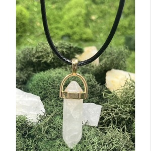 Pendentif en cristal de quartz naturel transparent en forme de crayon, thème féerique, décoration d'intérieur, cadeau, vente en gros - Product Image 1