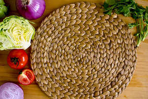 Tapis de table en jacinthe d'eau de qualité supérieure pour assiettes, bols et tasses de Dai Ngan Dzung - Product Image 6