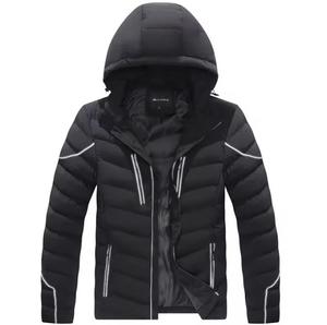 Chaqueta de Invierno Acolchada para Hombre con Capucha, Cortavientos, Cierre Frontal, Diseño Casual a Cuadros, Negra, Relleno de Poliéster, Corte Ajustado, Largo Regular - Product Image 2