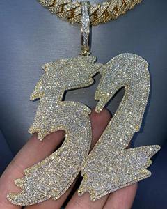 Colgante Hip Hop con el Número 52, Personalizable con Nombre/Número/Logotipo, Colgante de Moissanita VVS1 D, Colgante de Dos Letras - Product Image 4