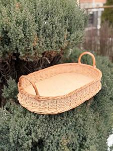 Plateau de service minimaliste en bois et rotin, parfait pour organiser le comptoir de cuisine et servir des fruits sur la table à manger - Product Image 6