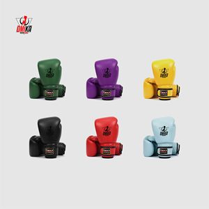 Guantes de Boxeo Profesionales Ligeros de Alta Calidad OEM/ODM Personalizados, Transpirables, con Correa de Muñeca Ajustable, Dedos Completos, OMIKA - Product Image 4