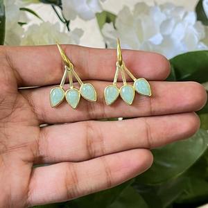 Pendientes de latón de moda con diseño de hoja de amazonita natural, chapados en oro de 18 quilates, de larga duración, con gancho, para boda - Product Image 3