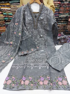 Vestido indio/paquistaní de 3 piezas, producto en oferta, 2022 - Product Image 3