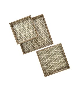 Ensemble de 3 plateaux carrés |   Plateaux de service de conception artisanale haut de gamme, article cadeau, plateau en bois multifonctionnel - Product Image 1