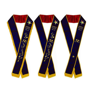 Écharpe personnalisée en velours violet OES pour Matrone, avec broderie dorée du nom du chapitre, emblème de l'Étoile d'Orient et franges dorées - Product Image 1