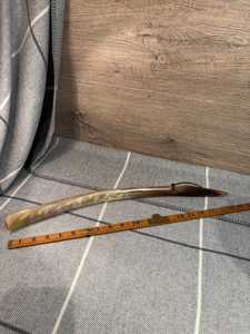 Calzador largo hecho a mano con cuerno auténtico de búfalo, estilo vintage |   Elementos Esenciales para un Armario Retro | Artículo Coleccionable de Estilo Usado y Desgastado - Product Image 4