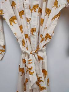 Bata Kimono de Algodón Suave con Estampado de Bloques y Dibujos Animados Naaz para Mujer, Camisón de Verano Hecho a Mano ODM con Cuello en V, Cintura Elástica y Largo hasta la Rodilla - Product Image 5