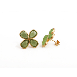 Boucles d'oreilles clous fleur en préhnite verte - Boucles d'oreilles clous délicates plaquées or 18 carats motif trèfle à quatre feuilles - Bijoux faits main en pierre précieuse taille poire R - Product Image 4