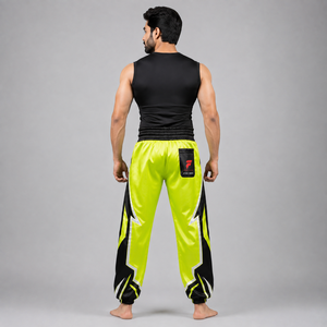 Pantalon de kick-boxing athlétique conçu avec un tissu respirant, offrant une mobilité flexible et un confort durable au quotidien. - Product Image 4