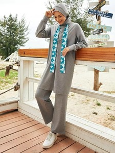 Conjunto Deportivo Modesto para Mujer con Cierre y Bolsillos, Conjunto de Gimnasio Musulmán de Secado Rápido, Ropa Deportiva Musulmana para Mujer - Product Image 3