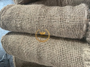 Le vele dell'ombra della fibra di cocco di progettazione semplice di tessitura sono perfette per l'aggiunta dell'ombra e dello stile alle recinzioni dei balconi ed altre strutture all'aperto. - Product Image 6