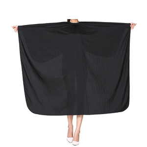 Capes de coiffure imperméables personnalisées pour salon de barbier - Product Image 5