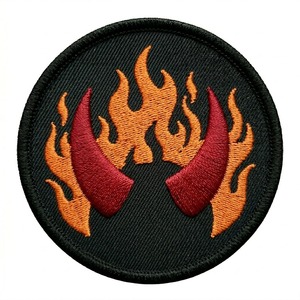 Parche Termoadhesivo Bordado a Máquina Personalizado con Diseño de Gargota y Demonio Mítico, Logotipo de Monstruo, Emblema para Coser, Venta al por Mayor para Ropa y Bolsos - Product Image 3