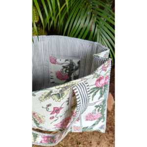 Sac fourre-tout matelassé pour femme, imprimé à la main en Inde, motif floral multicolore, idéal pour l'hiver et l'été, sac à bandoulière pour le shopping - Product Image 2