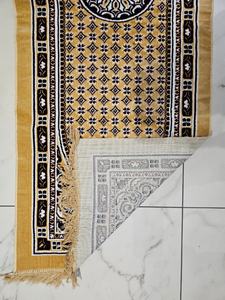 Tapis de prière traditionnel arabe en polyester jacquard à poils moyens, fabriqué à la machine, avec coussinets, pour la maison - Product Image 2