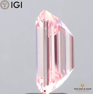 เพชรสีชมพูสดใส ระดับความสะอาด VS1 ผลิตด้วยวิธี CVD รูปทรงมรกต 3.00 กะรัต ได้รับการรับรองจาก IGI สำหรับใช้เป็นจี้ - Product Image 3