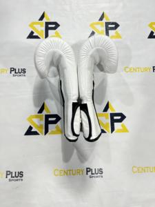 Gants de boxe Fairtex blancs - Gants d'entraînement et de sparring en cuir véritable - Équipement de Sanda et Muay Thai blancs, anti-humidité et antidérapants - Product Image 5