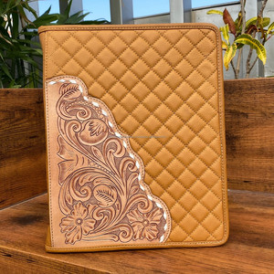 Nuevo diseño de negocios portátil tamaño A4 cuero mecanizado a mano carpeta personalizada de alta calidad de cuero acolchado personalizado con cremallera Padfolio - Product Image 2