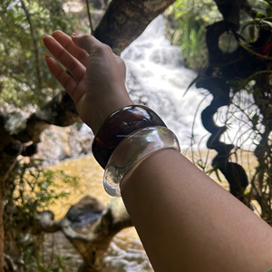 Elegante conjunto de 3 pulseras de resina negro claro blanco grueso acrílico puños negrita declaración joyería para mujer - Product Image 6