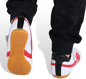 Zapatos de Kickboxing Semi-Contacto Profesionales Personalizables para Taekwondo y Karate ITF, de Cuero Duradero, con Impresión de Logotipo Personalizado - Product Image 3