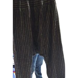 Derniers pantalons amples en laine rayés Afgani noirs à la mode pour femmes Rawat Artisanat magnifiquement peint pour l'hiver - Product Image 1