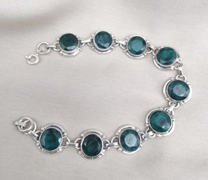 Pulsera de Plata de Ley 925 con Esmeralda Facetada, Gema Verde Natural, Hecha a Mano, Certificada por IGI, Joyería Minimalista al por Mayor - Product Image 3