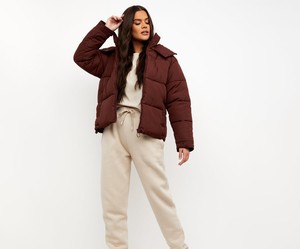 OEM Serviced Winter Streetwear Apparel Breathable Waterproof Knitted Women's Casual Streetwear Puffer <b>Jacket</b> with Custom Logo - Product Image 1