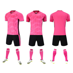 Uniforme de Fútbol Personalizado de Manga Corta con Franja Lateral Rosa y Negra, Transpirable y de Secado Rápido para Entrenamiento - Product Image 6
