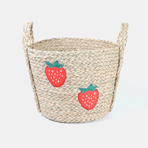 Panier de rangement en paille naturelle tressée motif fraise, fait main, haute qualité, organisateur de chambre d'enfant, vente en gros usine OEM ODM, le plus vendu - Product Image 1