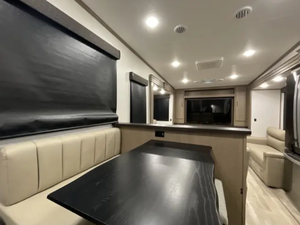 Autocaravana de Lujo Confortable 2025 K-Z Rv D-u-r-a-n-g-o 333RLT, Remolque de Viaje, Casa Rodante - Product Image 6