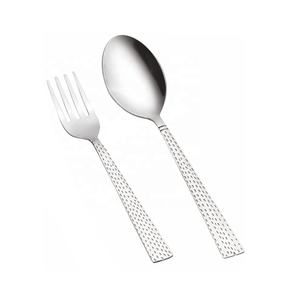 Ensemble de serveurs à salade au look moderne, fabuleux, Design à plusieurs trous, argenterie, cuillère, fourchette, ensemble de serveurs à salade avec plat, poignée au design étonnant - Product Image 1