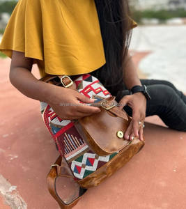 Gran oferta, mochila hecha a mano de cuero Jacquard, mochila de cuero Real, Unisex, multiuso, nuevo bolso de diseño Vintage, producto a granel al por mayor - Product Image 4