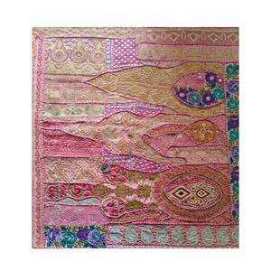 Parches de tela bordados con detalles coloridos y un atractivo artesanal para manualidades de moda y artículos de decoración. - Product Image 1
