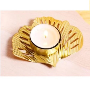 ที่ใส่เทียนตกแต่งคุณภาพสูง ดีไซน์ใบไม้เคลือบทอง งานออกแบบสวยงาม - Product Image 4
