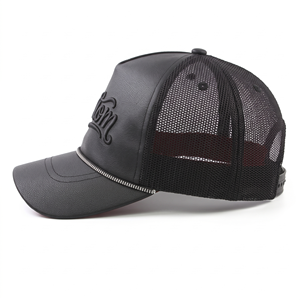 Casquette Trucker en Cuir PU Noir avec Logo Personnalisé, Dos en Maille, 5 Panneaux, Snapback, Visière Zippée, Style Streetwear, Vente en Gros pour Hommes et Femmes - Product Image 3