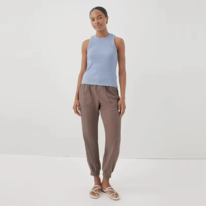 Débardeur tricoté sans manches pour femme, couleur unie, col rond, respirant, style minimaliste, longueur standard, vente en gros, fournisseur en vrac - Product Image 6
