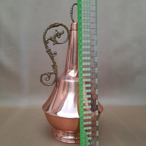Carafe à servir en cuivre classique poli brillant, carafe à servir en cuivre antique design, carafe à servir artisanale pour la décoration intérieure - Product Image 4