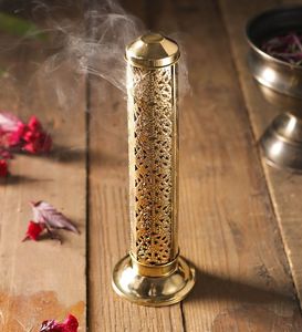 Brûleur d'encens en laiton au design élégant pour la méditation, le culte, le temple, la prière, la décoration de la salle d'église, naturel, durable, antique, pour usage régulier - Product Image 4