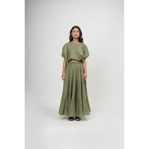 Conjunto de Dos Piezas Verde Oliva para Mujer, Top Corto con Mangas Abullonadas, Falda Larga Plisada, Color Sólido, Estilo Casual de Primavera, Teñido Liso, ODM - Product Image 2