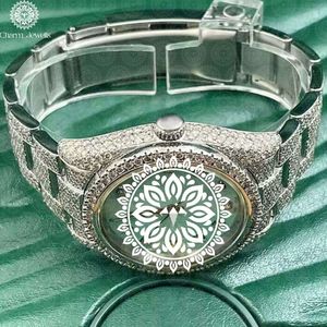 Montre de luxe pour homme Charm_Jewells en acier inoxydable, cadran analogique, incrustée de diamants, motif mandala vert, mouvement mécanique 40 mm, 10 - Product Image 3