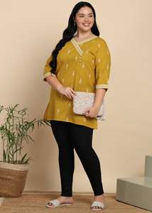 Ensemble Kurti court droit en coton cambric imprimé Ikat pour femme avec pantalon et dupatta – Jaune/Moutarde – Protection solaire – Tenue ethnique d'été - Product Image 5