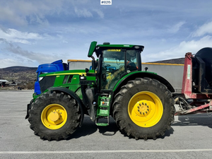 Tractor agrícola 2023 John Deere 6-R 215 - Product Image 3