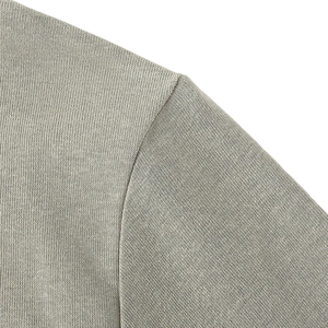 Camiseta Casual de Algodón Grueso para Hombre con Logotipo OEM, Cuello Redondo o Cuello Alto Simulado, Estilo Urbano con Diseño Liso Otoñal - Product Image 5