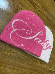 Gorros de Invierno de Alta Calidad con Logotipo Personalizado, Gorro de Punto con Pedrería para Hombre y Mujer - Product Image 5