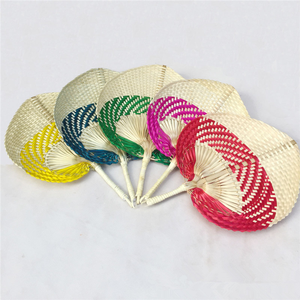 Éventails en bambou artisanaux de qualité supérieure : Le souvenir personnalisé idéal du Vietnam, Mme May - Product Image 1